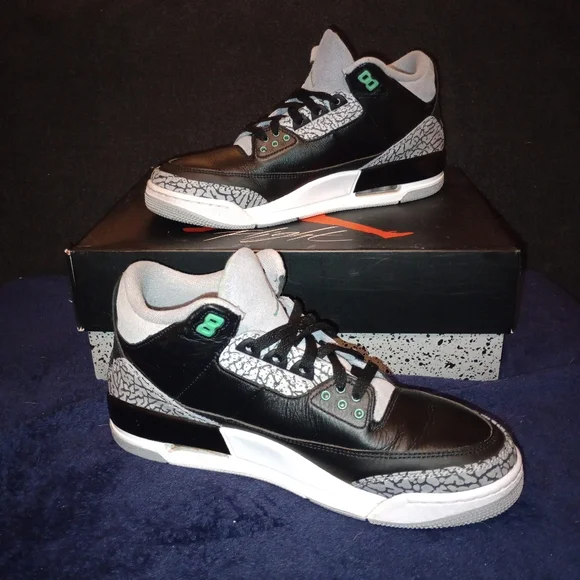EUC Air Jordan 3 Retro Green Glow Men's Size 10 - Picture 2 of 10